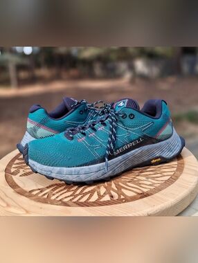 Merrell Women's Moab Flight Teal Blue Pink Cushion Trail Running Shoes Size 8